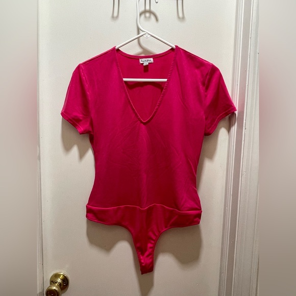 Love, Fire Short Sleeve Bodysuit Pink L - Picture 1 of 4